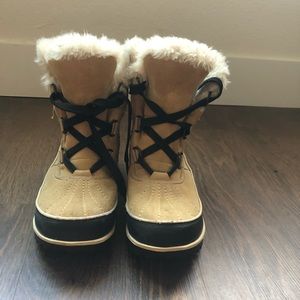 6.5 sorel snow boots